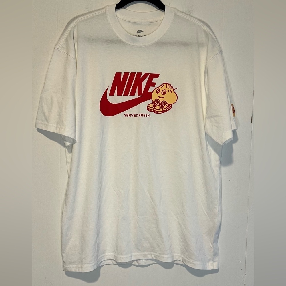 Nike “ The Nike Tee” Short Sleeve Loose fit White Served Fresh T18